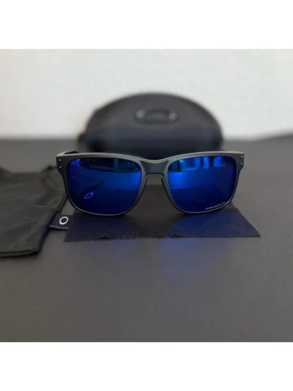 OO9102 Oakley Holbrook Prizm Polarized Sunglasses - Picture 2 of 8